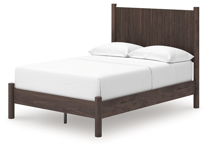 Pamytta Full Panel Platform Bed, Dresser and Mirror