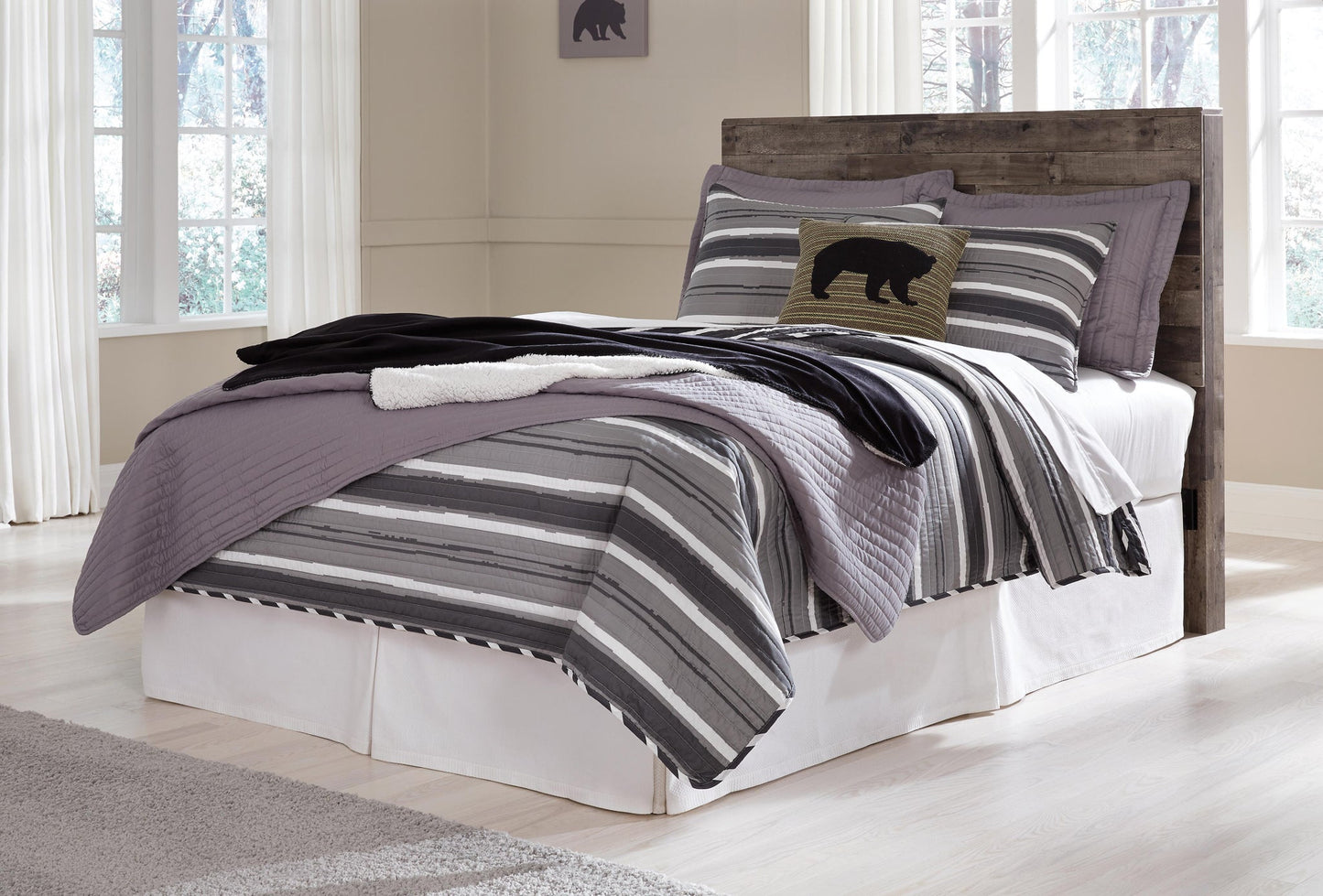 Derekson Full Panel Headboard Bed with Mirrored Dresser, Chest and Nightstand
