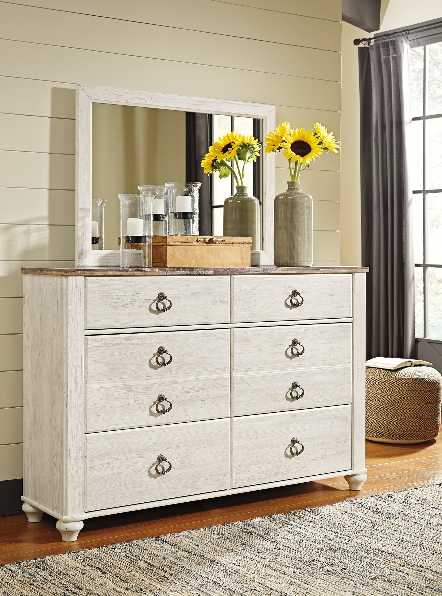 Willowton King Panel Bed with Mirrored Dresser and Chest