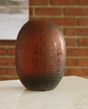 Load image into Gallery viewer, Embersen Vase
